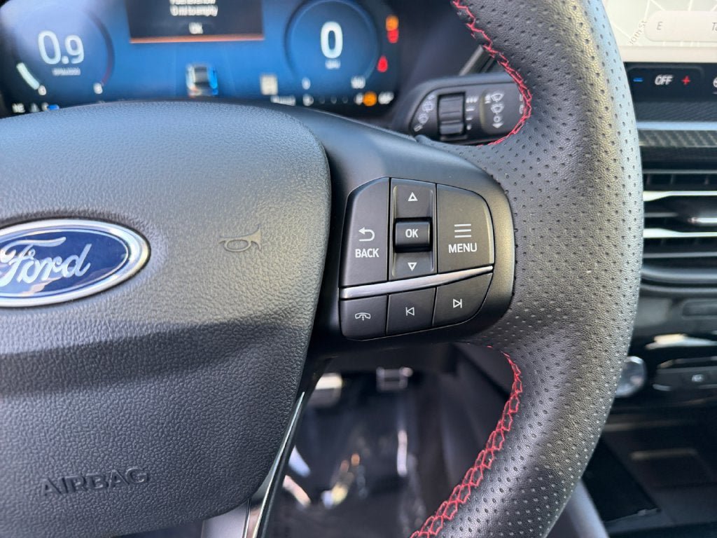 Used 2023 Ford Escape ST-Line Select w/ Tech Pack #2 AWD/4WD image 16
