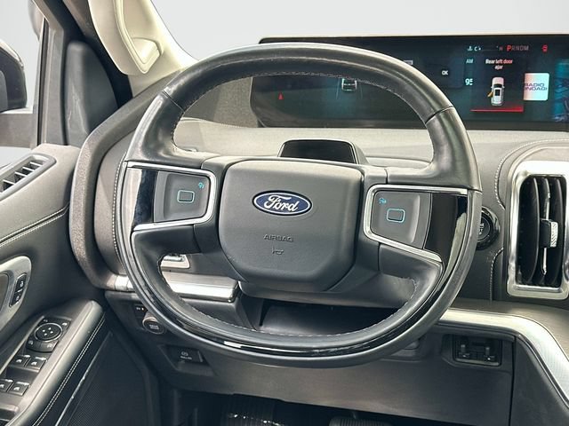 Used 2025 Ford Expedition Platinum AWD/4WD image 7