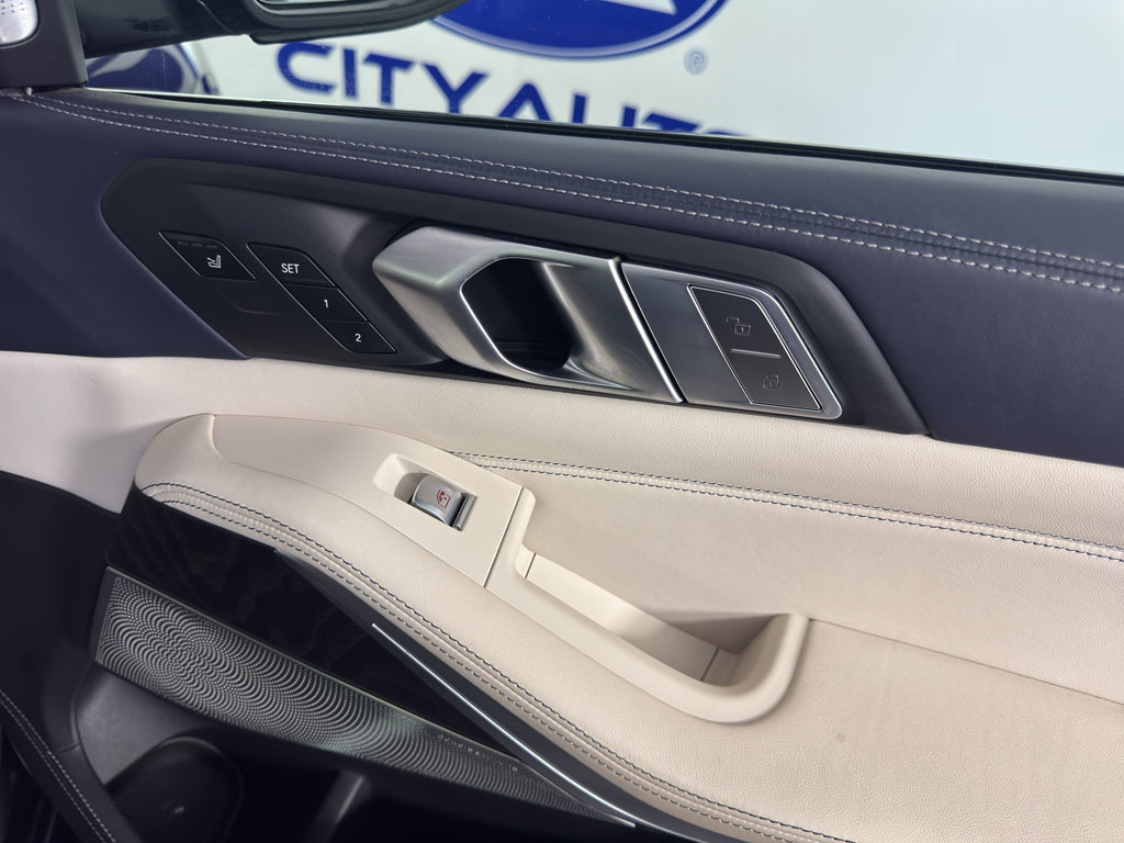 Used 2020 BMW X7 M50i AWD/4WD image 43