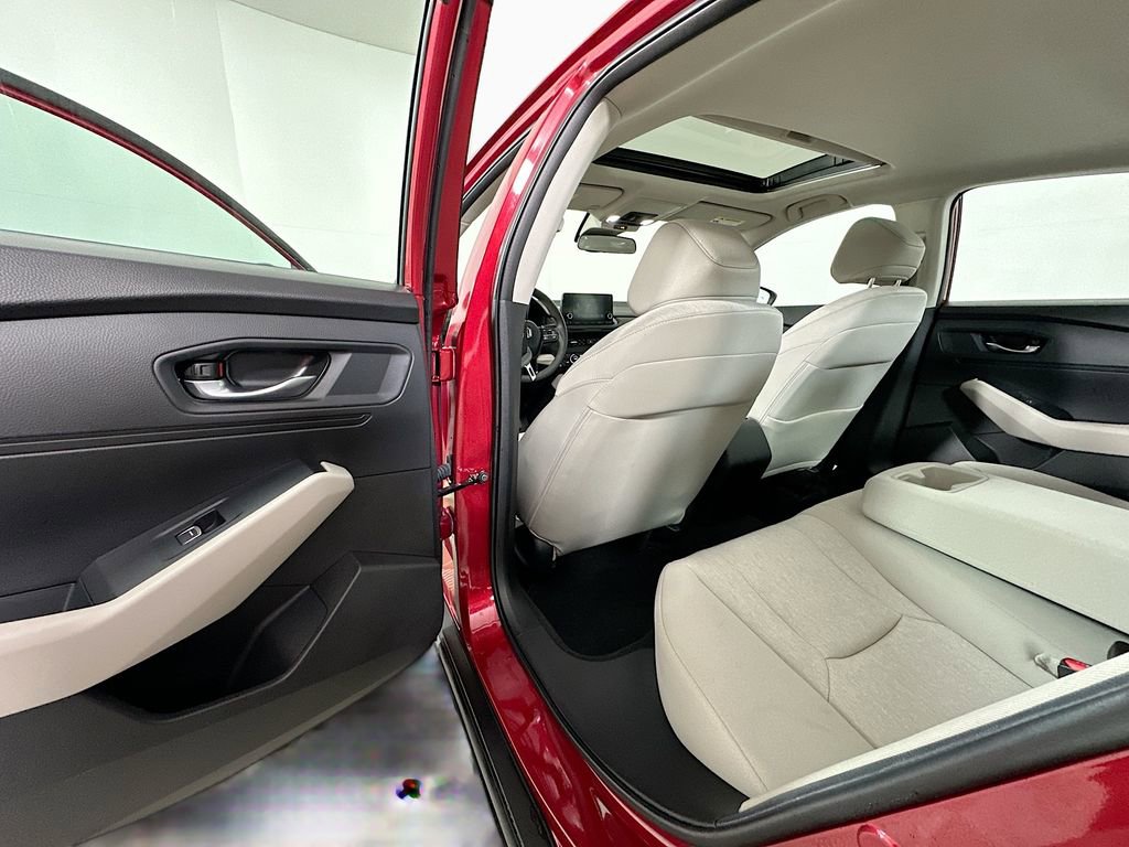 Certified 2023 Honda Accord EX image 17