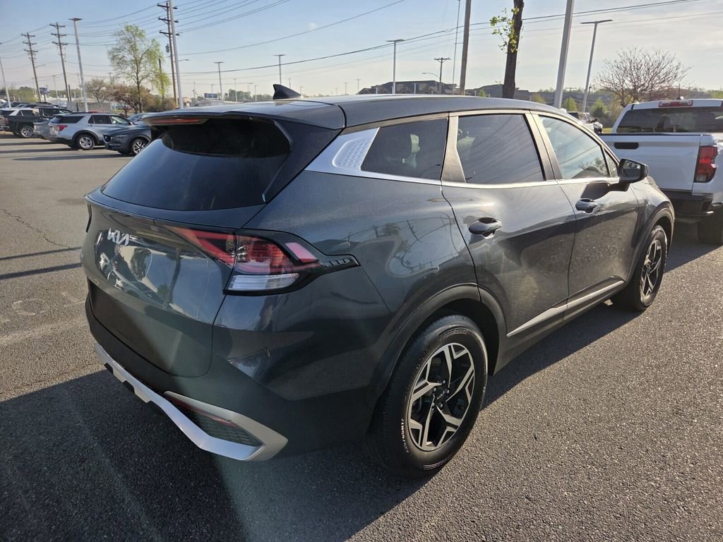 Used 2024 Kia Sportage LX image 8