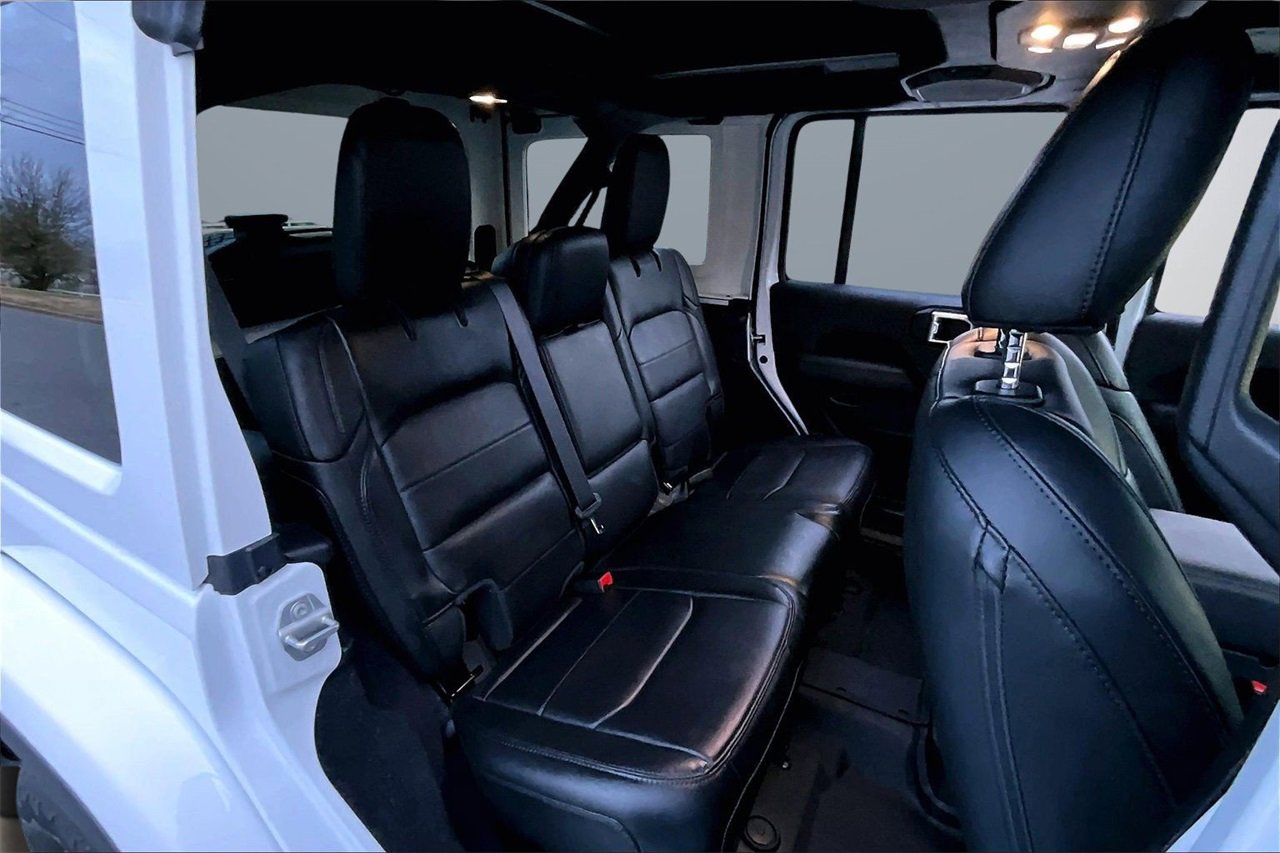 Certified 2022 Jeep Wrangler Unlimited Sahara image 23