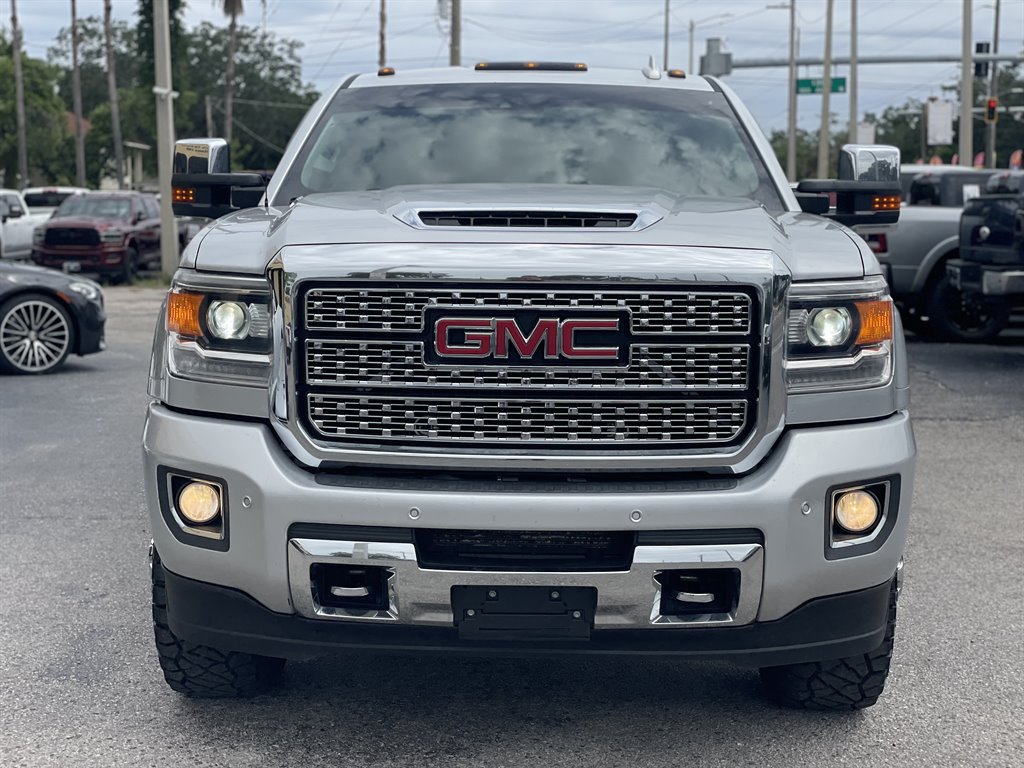 Used 2018 GMC Sierra 3500 Denali w/ Duramax Plus Package AWD/4WD image 18