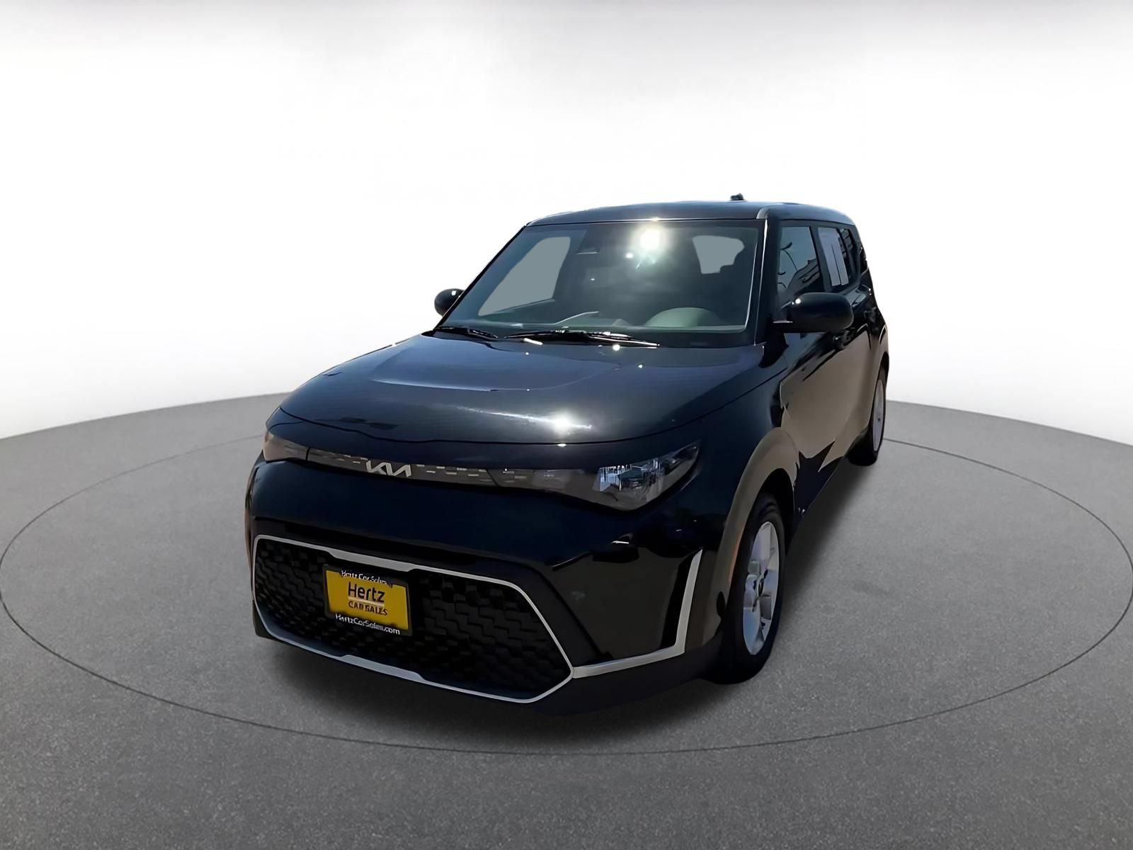 Used 2025 Kia Soul LX w/ LX Technology Package FWD image 5