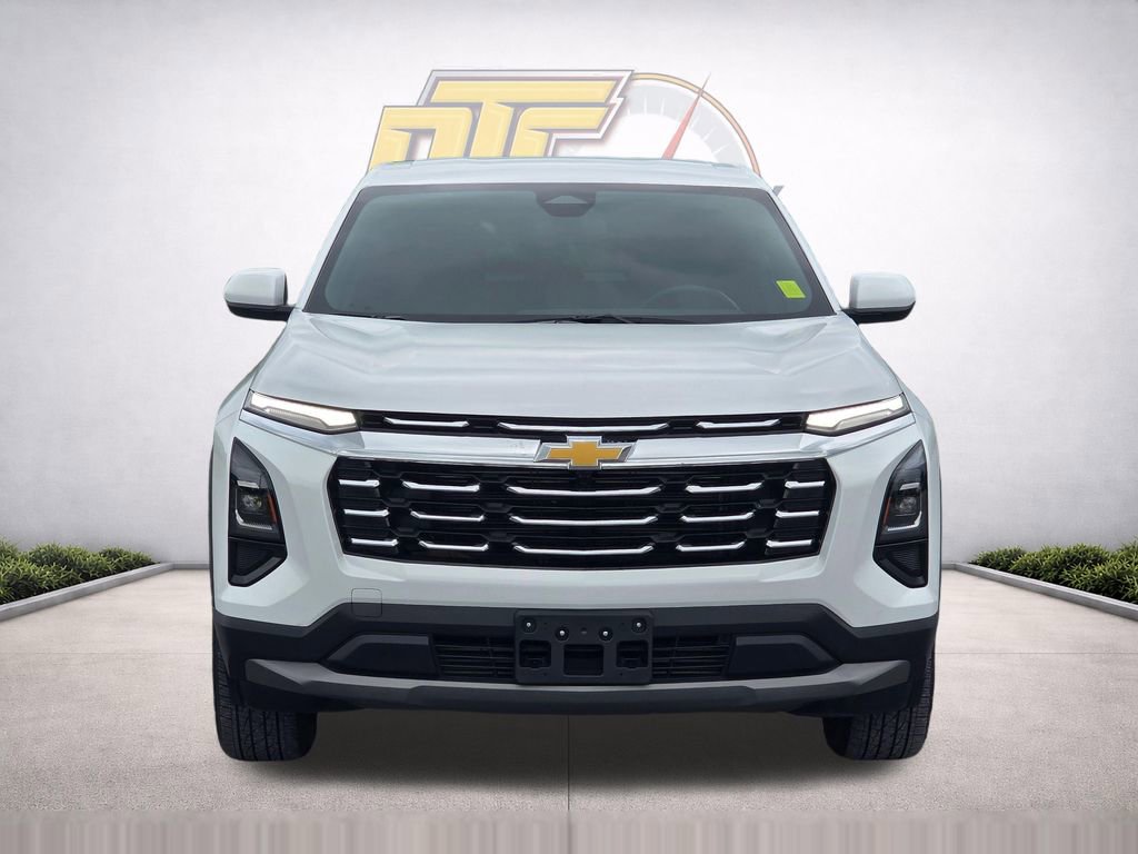 Used 2025 Chevrolet Equinox LT FWD image 3