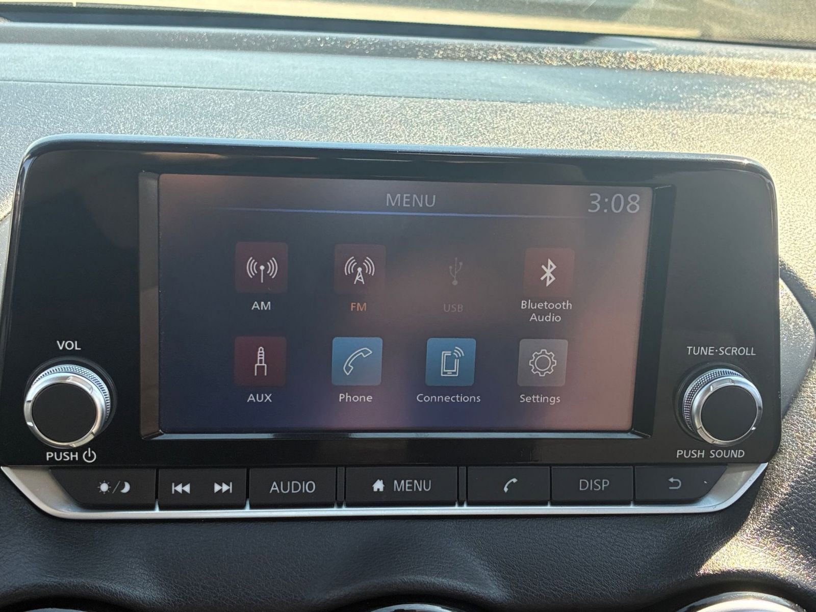 Used 2025 Nissan Versa SV image 20