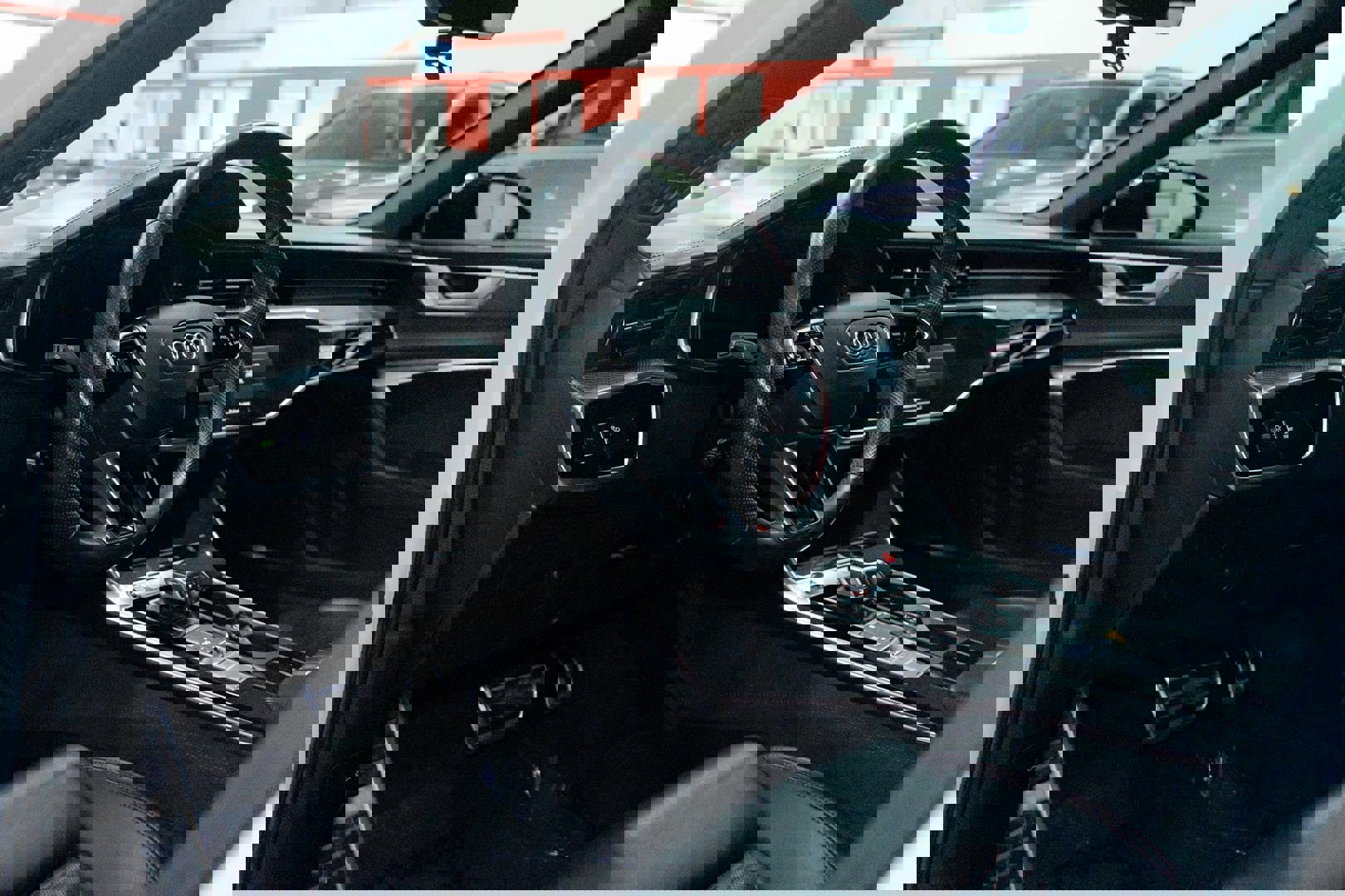 Used 2021 Audi RS 6 w/ Executive Package image 22