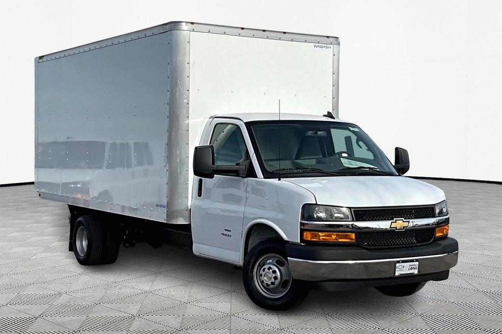 New 2024 Chevrolet Express 4500 Extended w/ Power Convenience Package image 2