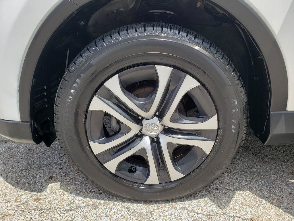 Certified 2018 Toyota RAV4 LE w/ All Weather Liner Package AWD/4WD image 26