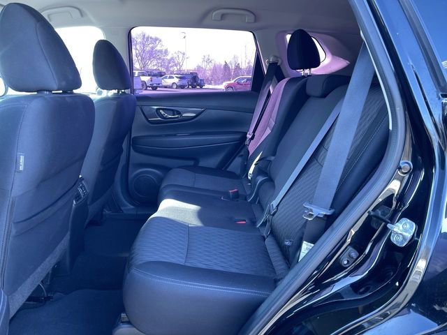 Used 2018 Nissan Rogue S image 23