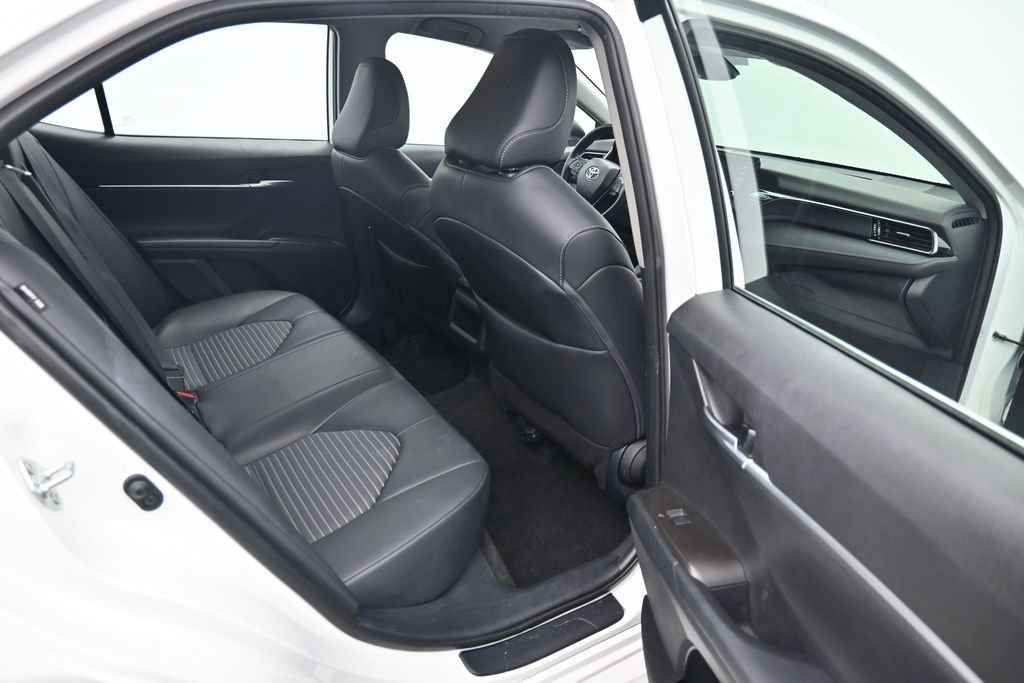 Used 2024 Toyota Camry SE w/ Cold Weather Package FWD image 12