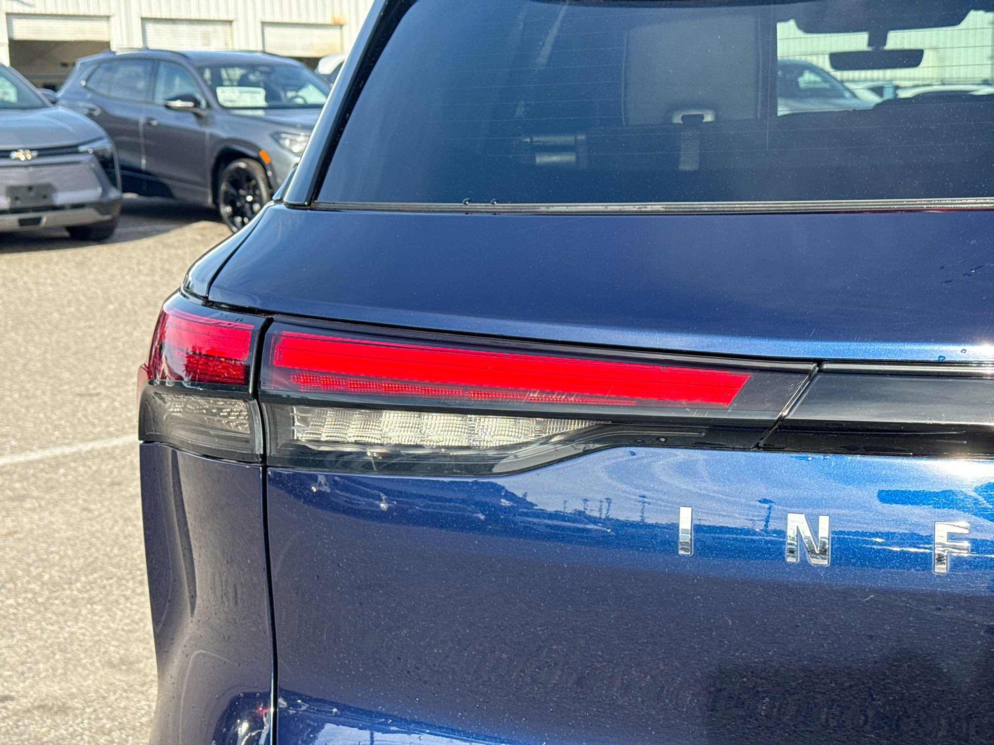 Used 2023 INFINITI QX60 Pure image 10