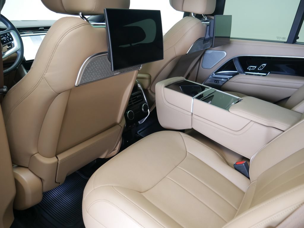 Used 2025 Land Rover Range Rover Autobiography AWD/4WD image 22