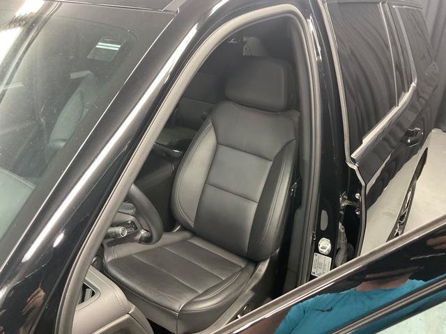 Used 2024 Chevrolet Tahoe LT w/ Luxury Package AWD/4WD image 9