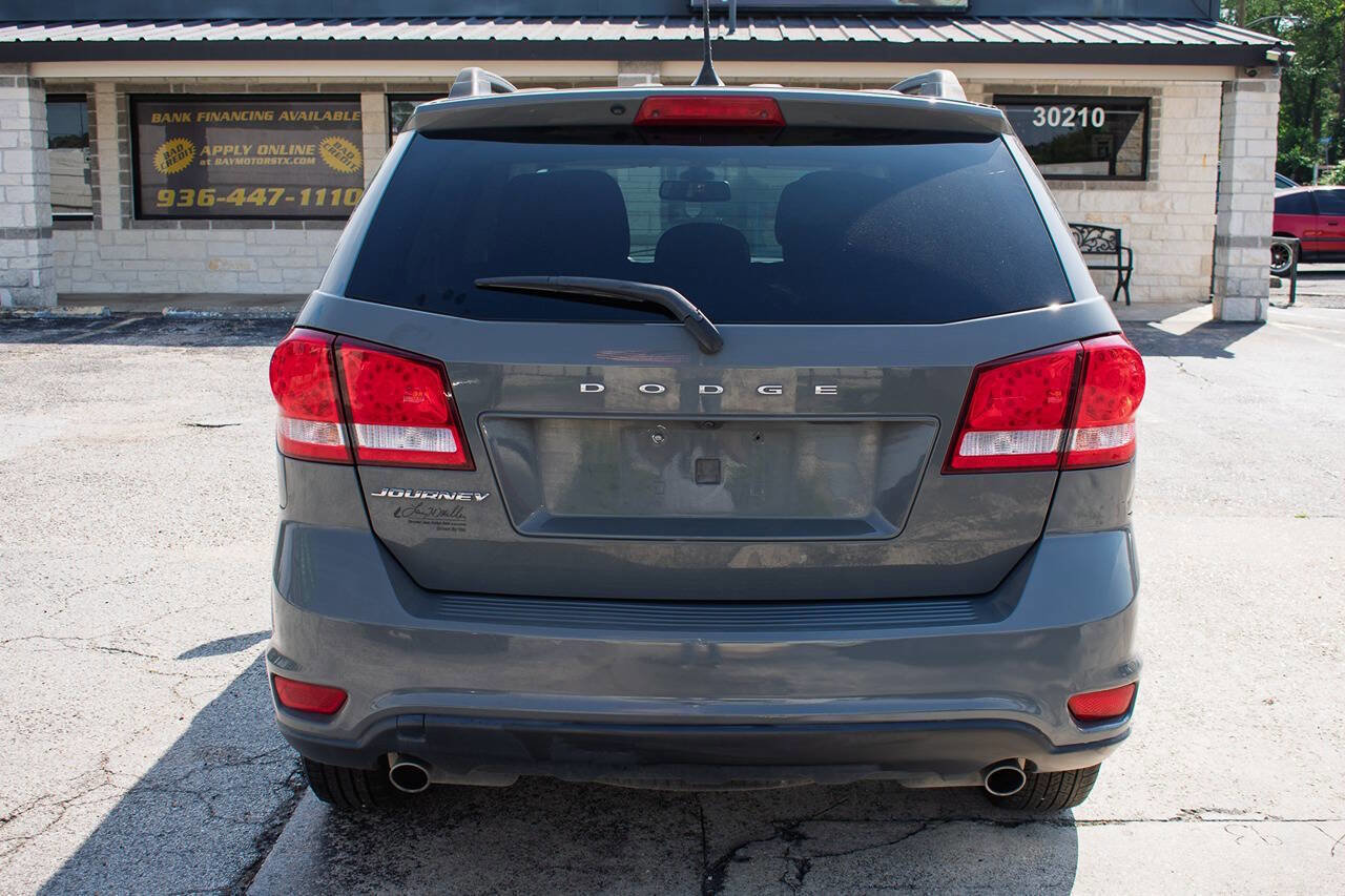 Used 2019 Dodge Journey SE w/ Connectivity Group FWD image 5