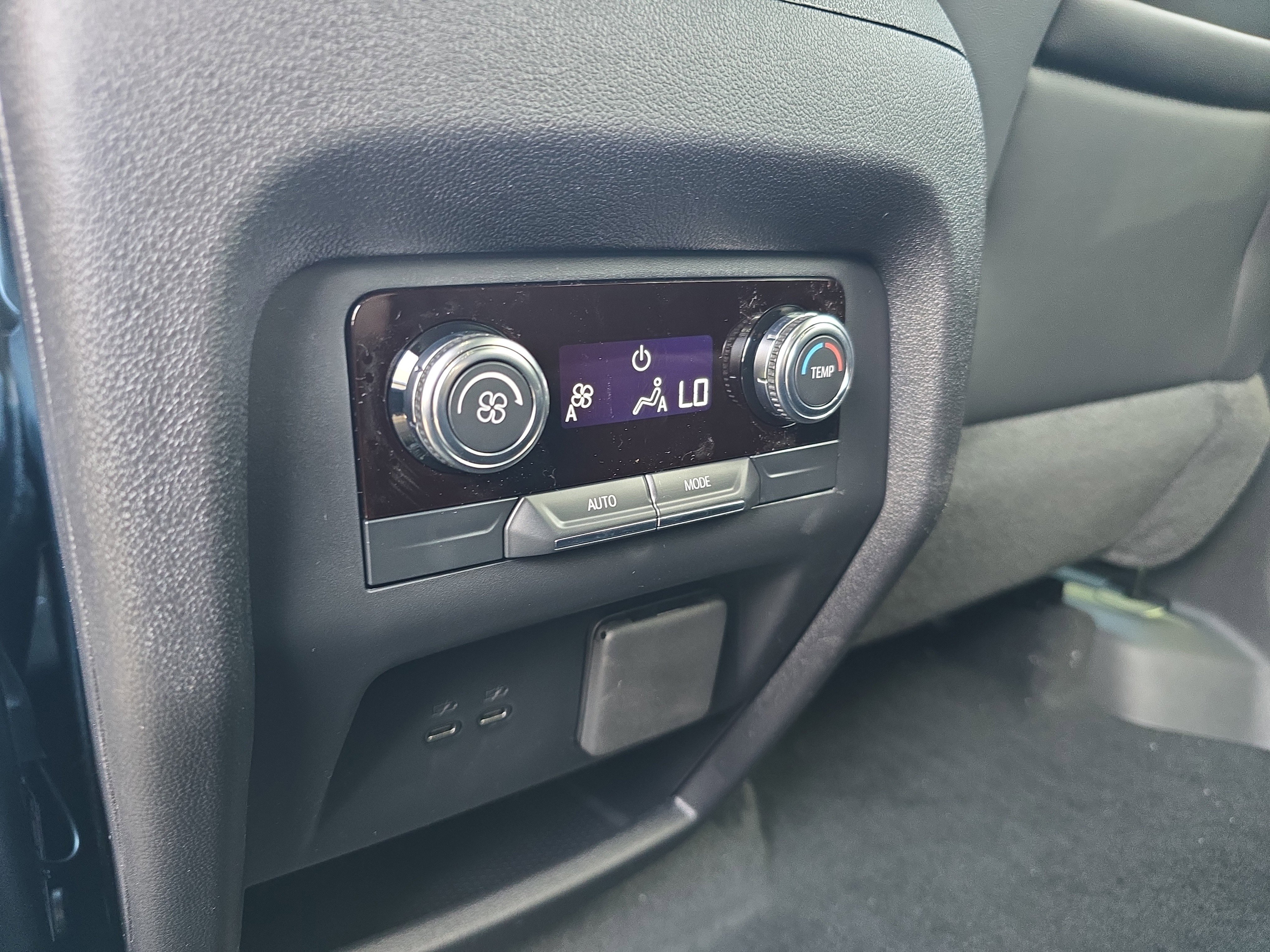 New 2026 GMC Acadia Elevation image 17