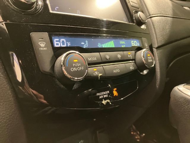 Used 2018 Nissan Rogue SV image 32