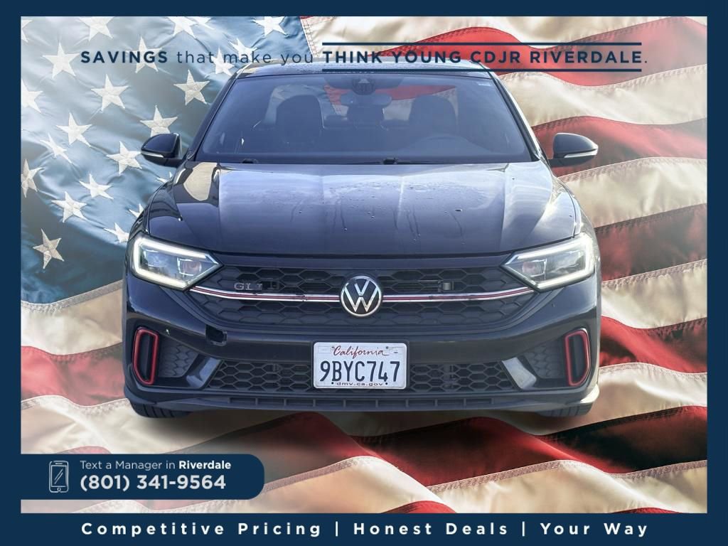 Used 2022 Volkswagen Jetta GLI Autobahn image 2