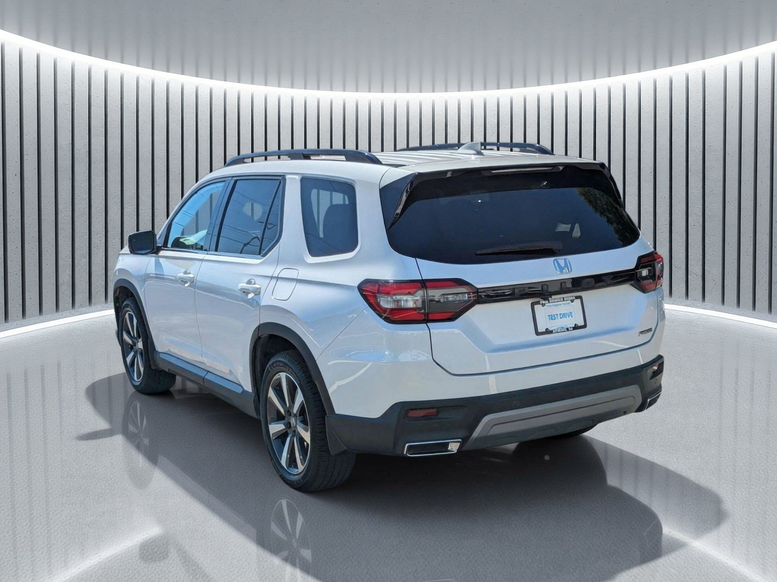 Certified 2023 Honda Pilot Touring image 8