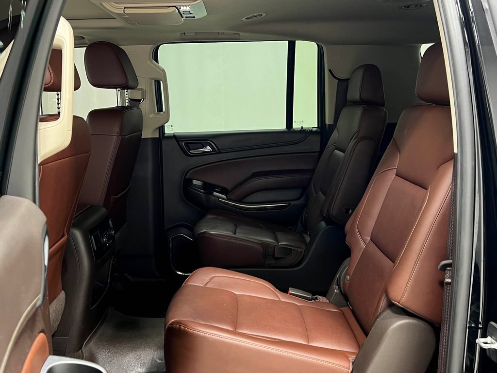 Used 2018 Chevrolet Suburban Premier AWD/4WD image 36