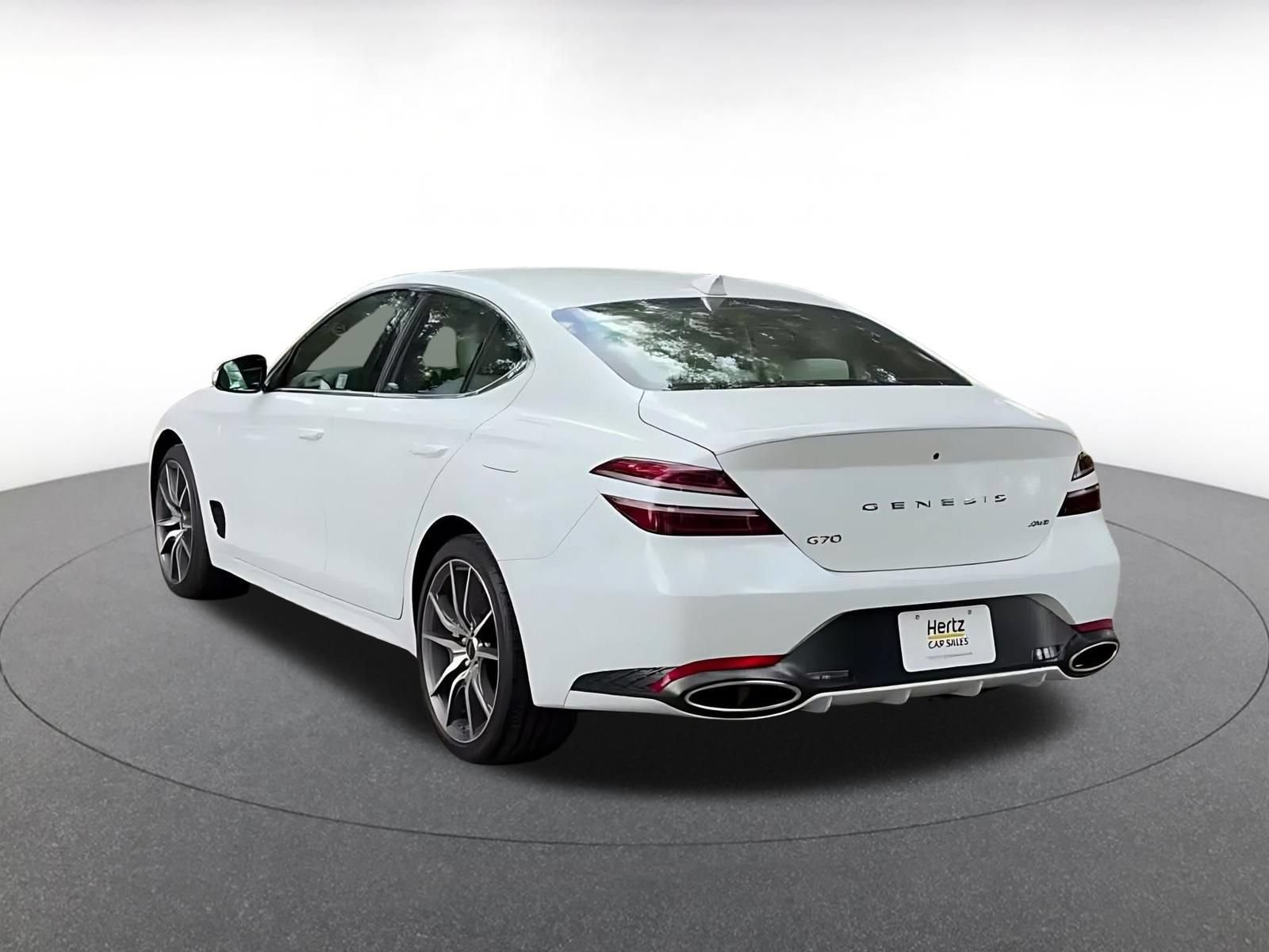 Used 2025 Genesis G70 2.5T AWD/4WD image 11