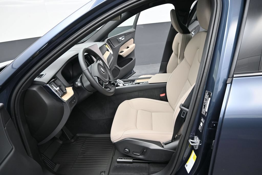 New 2026 Volvo XC60 T8 Plus w/ Climate Package AWD/4WD image 10