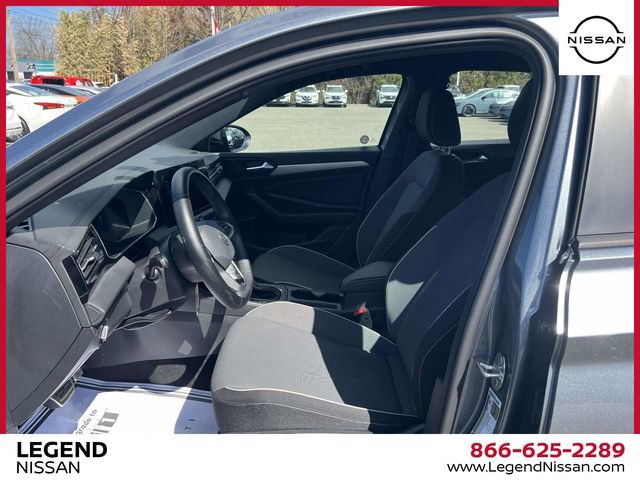 Used 2025 Volkswagen Jetta Sport image 12