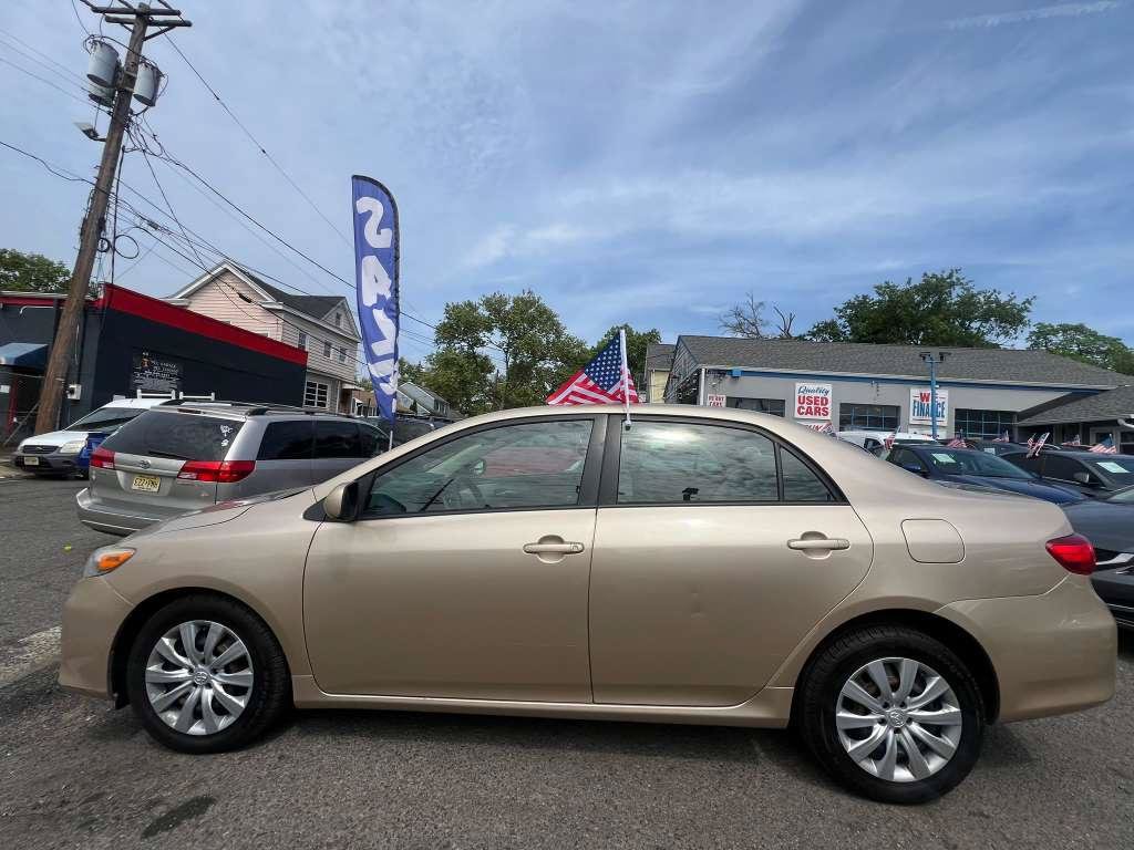 Used 2012 Toyota Corolla LE FWD image 6