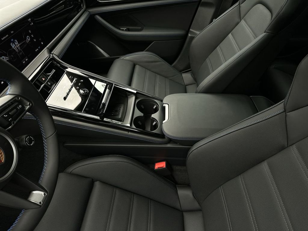 New 2026 Porsche Panamera GTS image 25