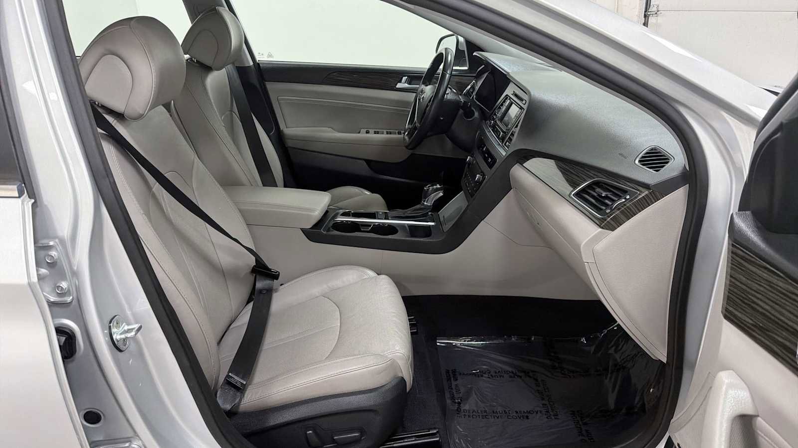 Used 2015 Hyundai Sonata Limited FWD image 28