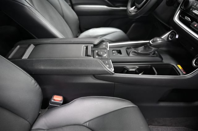 Used 2024 Toyota Grand Highlander AWD image 21