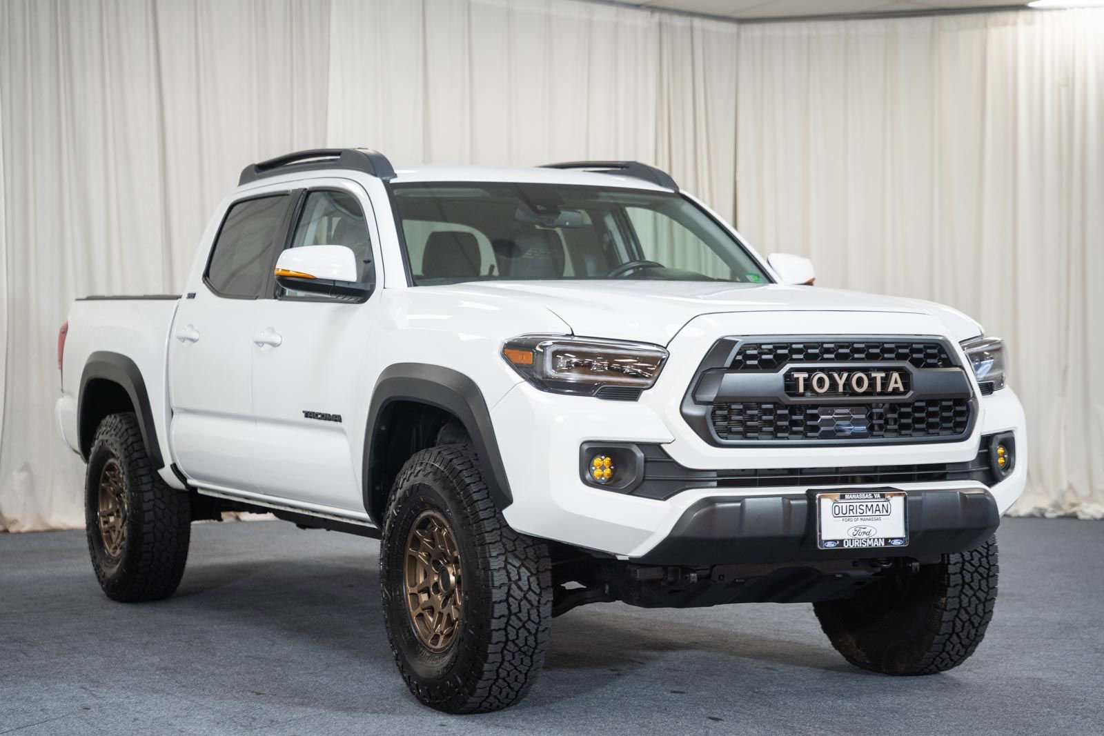 Used 2022 Toyota Tacoma SR5 w/ Trail Edition AWD/4WD image 1