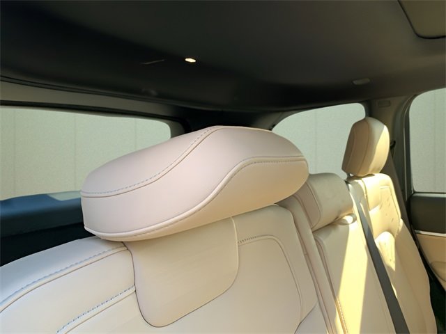 New 2025 Jeep Grand Cherokee Limited w/ Black Appearance Package image 36