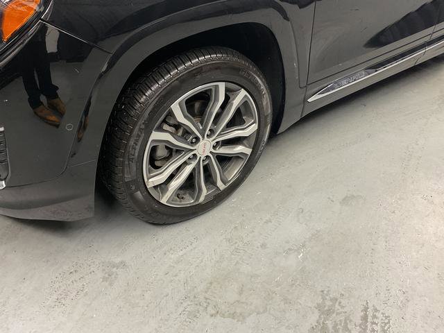 Used 2019 GMC Terrain Denali w/ Advanced Safety Package image 3