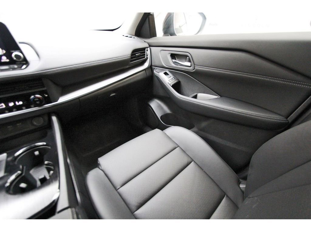 New 2026 Nissan Rogue Dark Armor FWD image 10