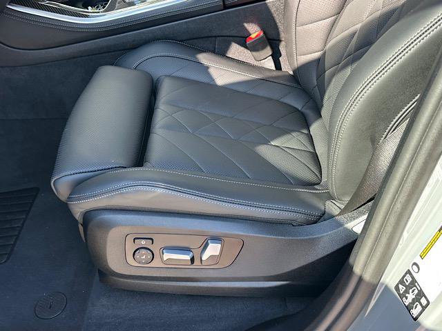 Certified 2025 BMW X5 xDrive40i image 16