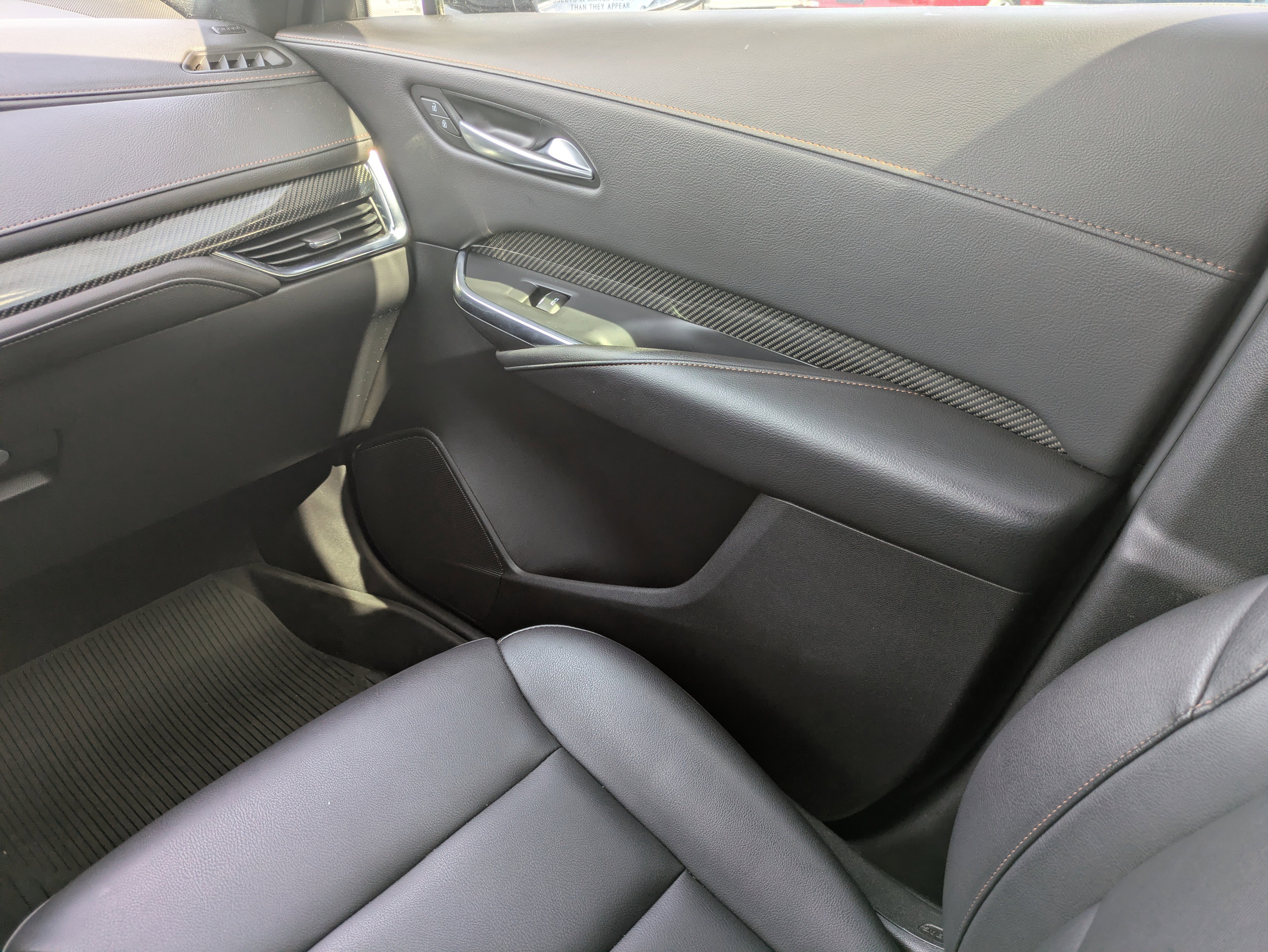 Used 2023 Cadillac XT4 Sport w/ Cold Weather Package image 11