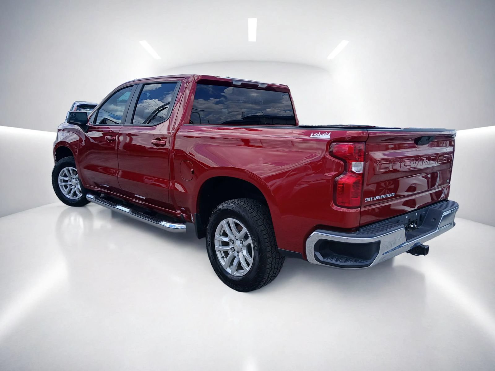 Used 2021 Chevrolet Silverado 1500 LT w/ Bed Protection Package RWD image 4