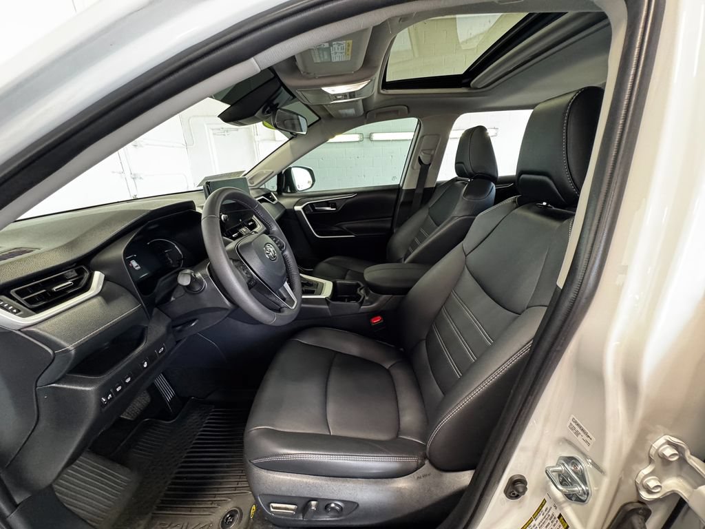 Used 2025 Toyota RAV4 XLE Premium w/ Weather Package AWD/4WD image 12