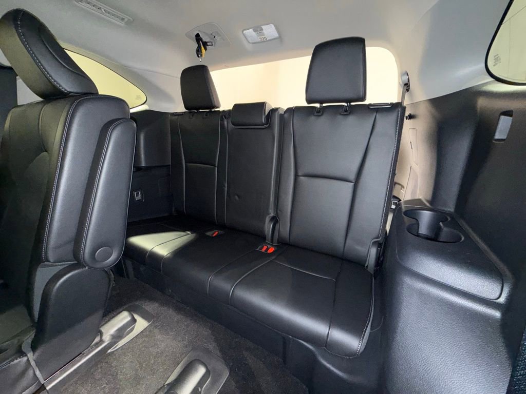 Used 2023 Toyota Highlander Limited AWD/4WD image 23