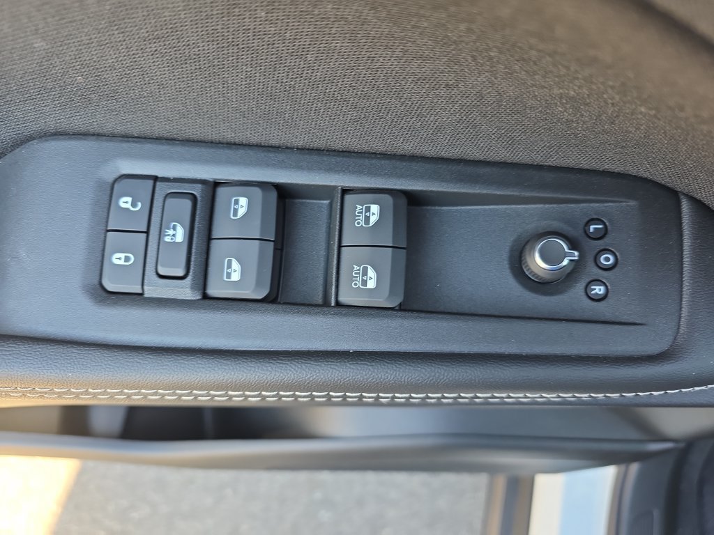 New 2026 Jeep Cherokee Laredo AWD/4WD image 26