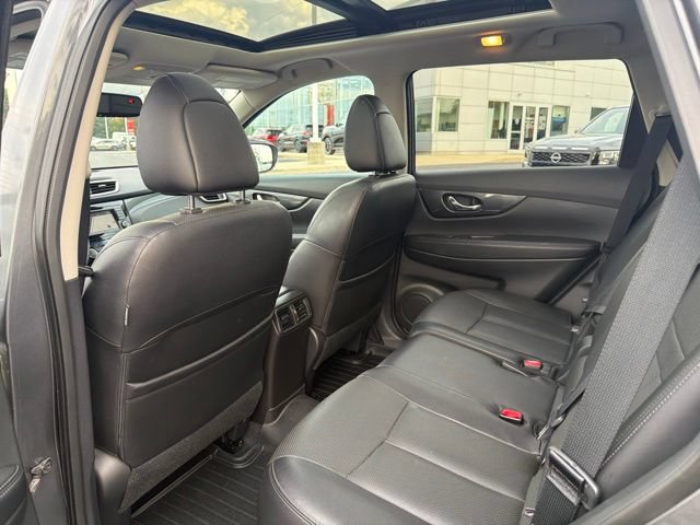 Used 2016 Nissan Rogue SL w/ SL Premium Package AWD/4WD image 19