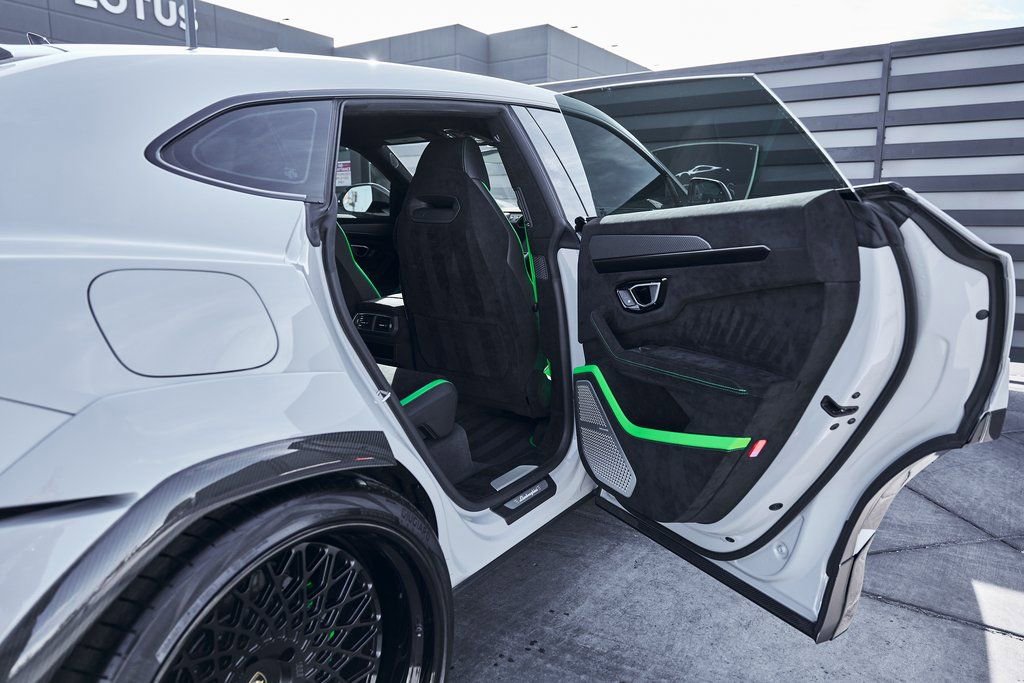 Used 2024 Lamborghini Urus Performante image 35