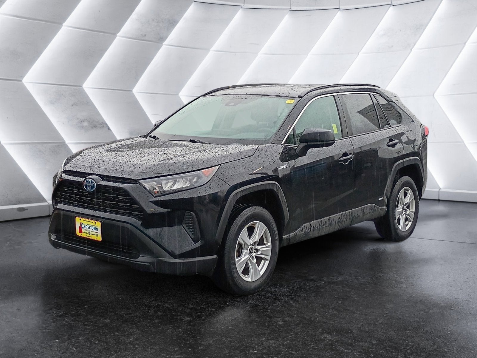 Used 2021 Toyota RAV4 LE w/ Carpet Mat Package (TMS) AWD/4WD image 2