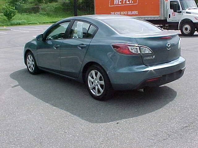 Used 2011 MAZDA MAZDA3 i Touring FWD image 7
