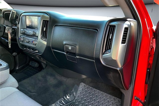 Used 2018 Chevrolet Silverado 1500 LT w/ All Star Edition image 26