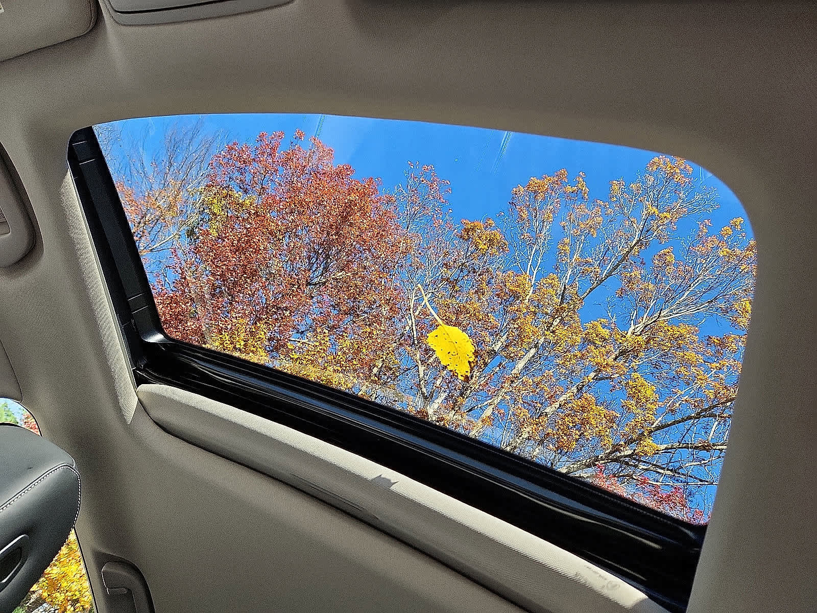 Certified 2025 Acura TLX w/ Technology Package FWD image 15