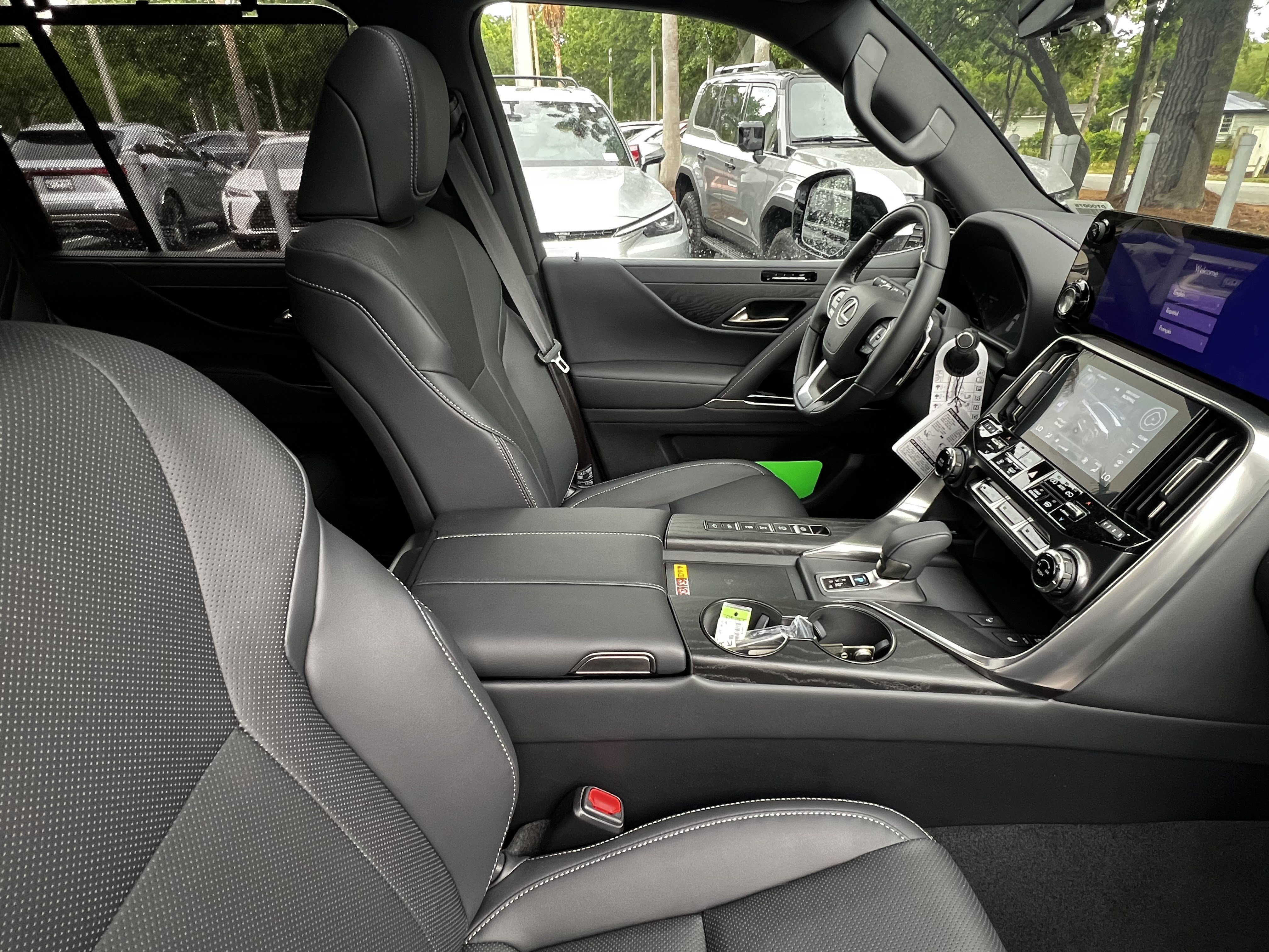 New 2026 Lexus LX 700h Luxury AWD/4WD image 33