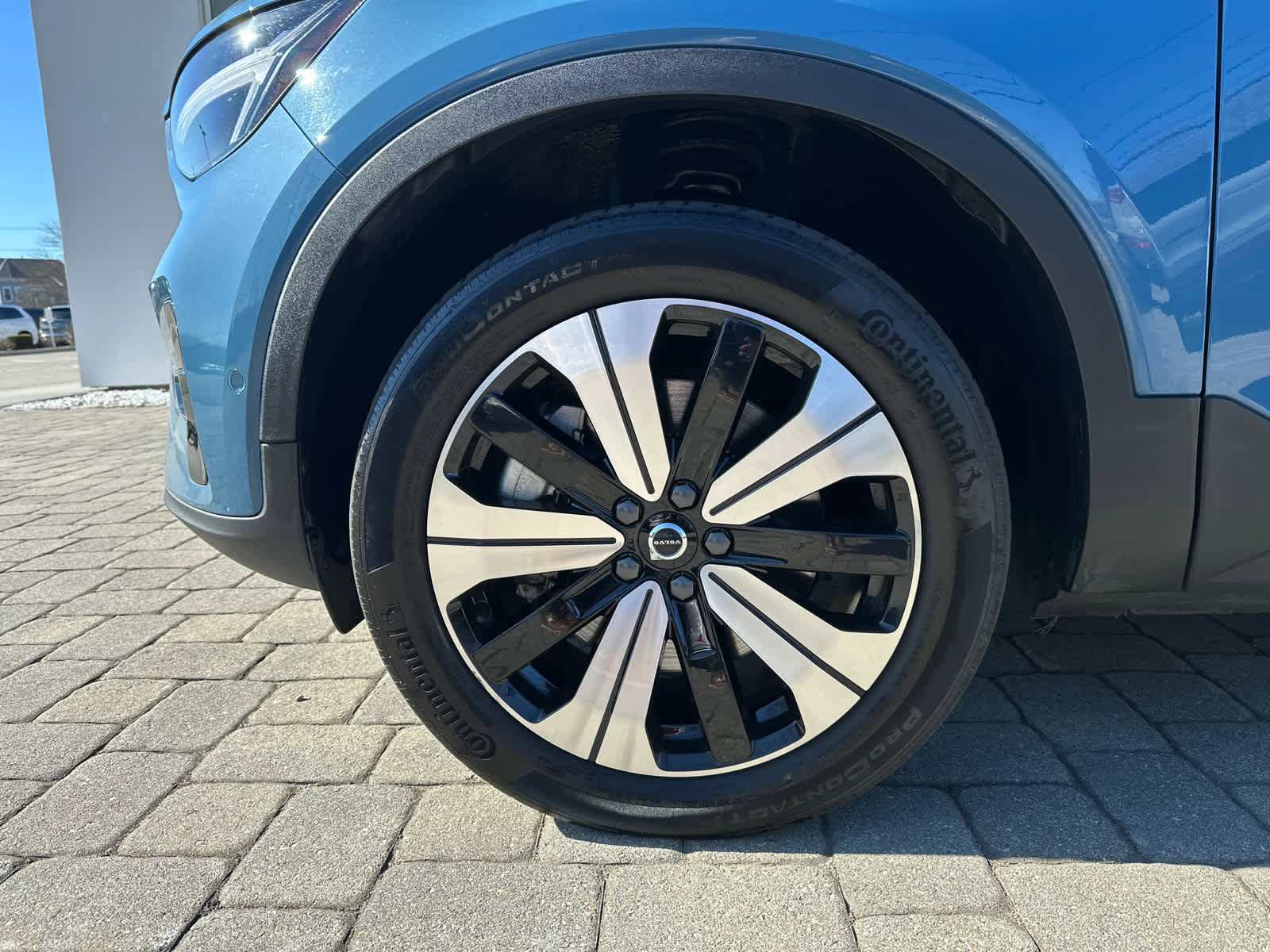 Used 2023 Volvo C40 P8 Recharge Plus image 5