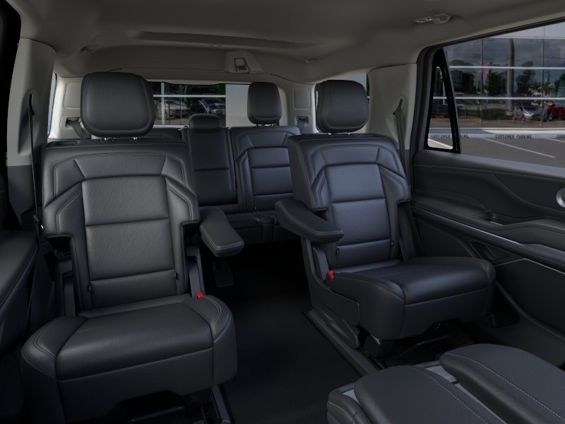New 2026 Lincoln Navigator Premiere AWD/4WD image 11